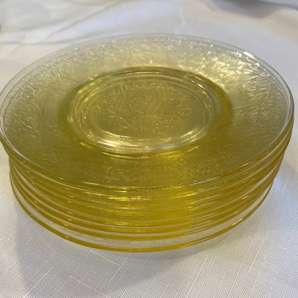 Set of 4 Florentine Poppy by Hazel-Atlas Dessert Plates